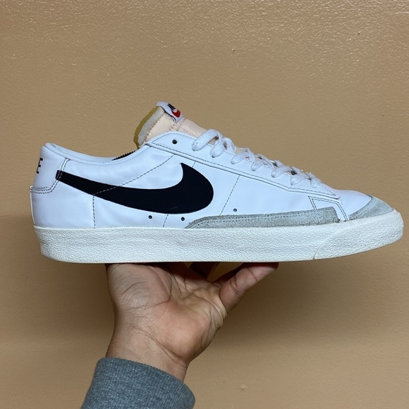 Nike Blazer Low ‘77 Vintage “White Black” - Picture 6 of 16